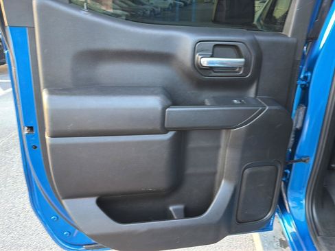 Used 2023 Chevrolet Silverado 1500 Custom AWD/4WD image 17