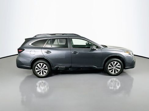 Used 2022 Subaru Outback Premium image 8