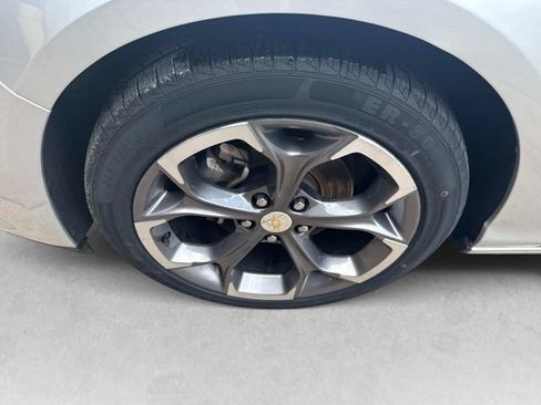 Used 2022 Chevrolet Malibu LT FWD image 9