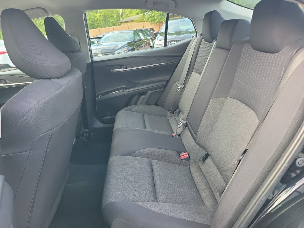 Used 2025 Toyota Camry LE FWD image 16
