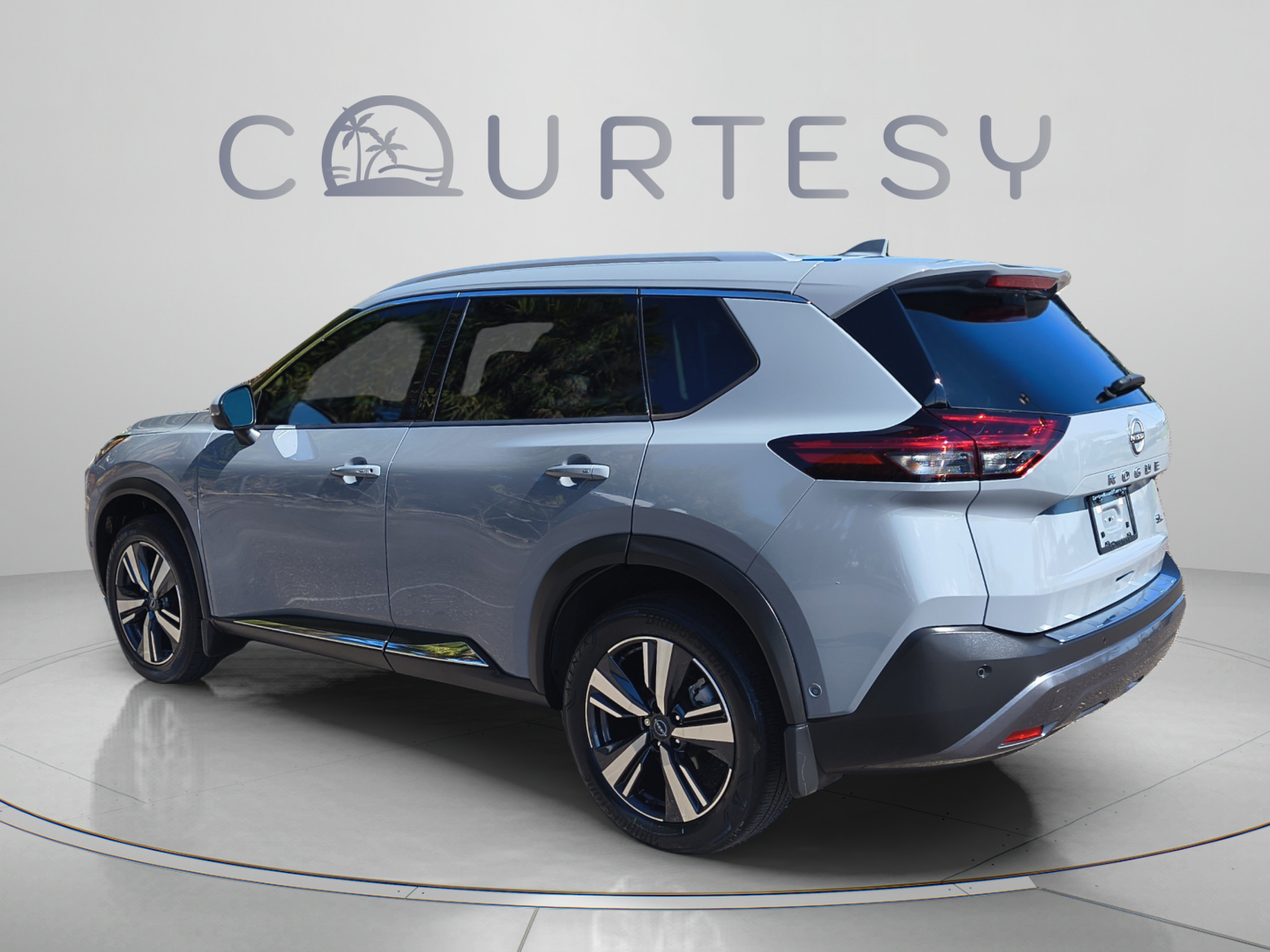 Certified 2022 Nissan Rogue SL w/ SL Premium Package FWD image 5