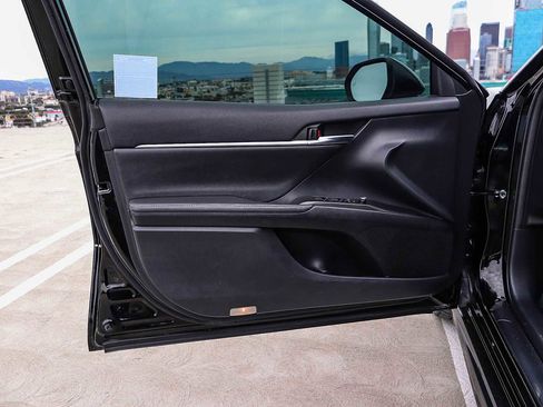 Used 2023 Toyota Camry XSE image 29