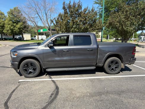 Used 2022 RAM 1500 Laramie AWD/4WD image 6