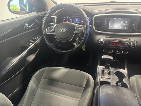 Used 2020 Kia Sorento LX w/ LX I4 Convenience Package FWD image 19