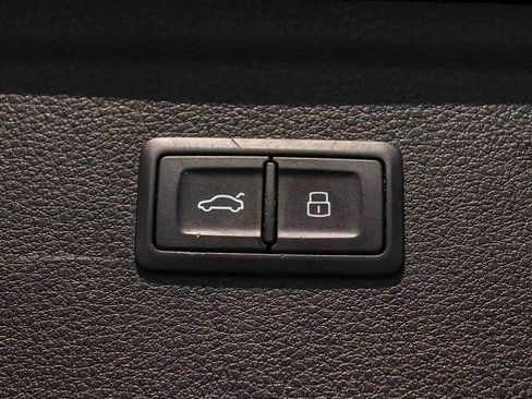 Used 2022 Audi Q5 2.0T Premium AWD/4WD image 38