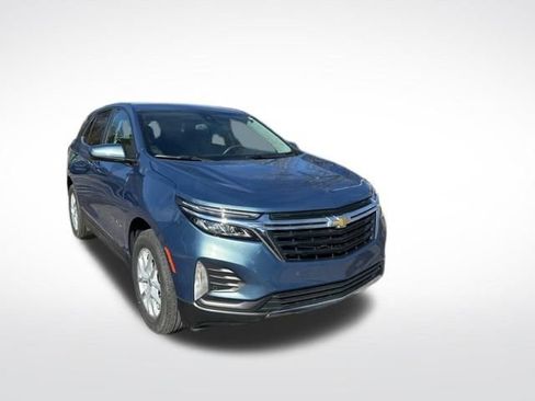 Used 2024 Chevrolet Equinox LT w/ LPO, Floor Liner Package image 8