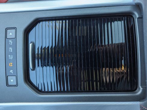 Used 2017 Land Rover Range Rover Evoque HSE Dynamic image 25