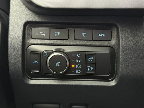 Used 2024 Ford F250 Platinum AWD/4WD image 23