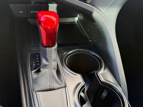 Used 2020 Toyota Camry SE image 26