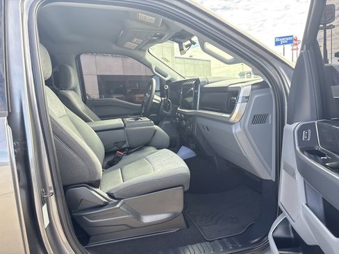 Used 2024 Ford F250 XLT w/ XLT Premium Package image 7