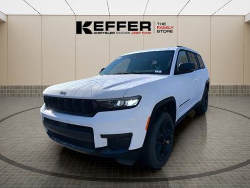 New 2025 Jeep Grand Cherokee L Altitude image 1