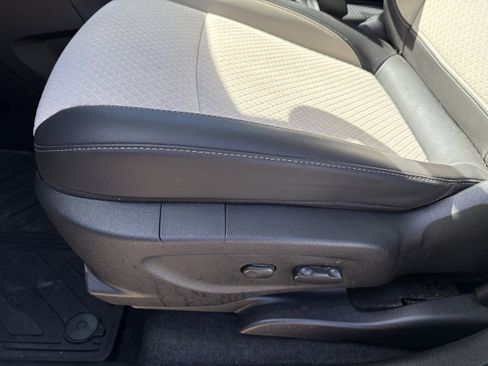 Used 2022 Buick Encore Preferred w/ Safety Package AWD/4WD image 27