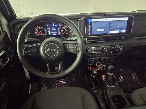 Certified 2025 Jeep Wrangler Unlimited Rubicon image 24