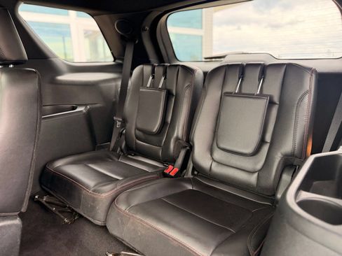 Used 2019 Ford Explorer Sport w/ Equipment Group 401A AWD/4WD image 19