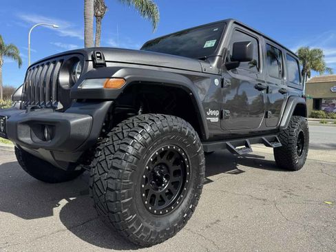 Used 2019 Jeep Wrangler Unlimited Sport S image 13