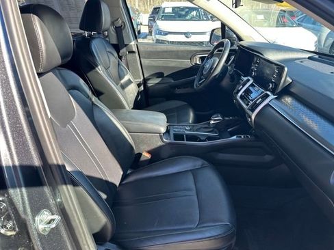 Used 2021 Kia Sorento S image 35