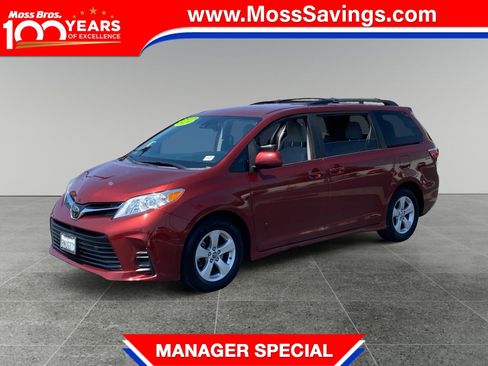 Used 2020 Toyota Sienna LE w/ Carpet Mat Package FWD image 1