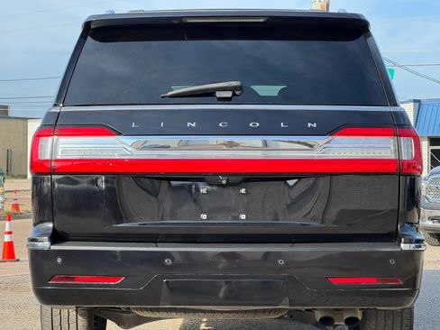 Used 2020 Lincoln Navigator Reserve w/ Luxury Package AWD/4WD image 6