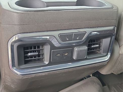 Used 2019 GMC Sierra 1500 SLT image 16