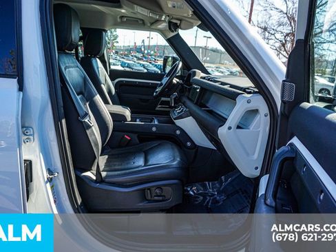Used 2022 Land Rover Defender 110 SE AWD/4WD image 23
