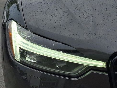 Certified 2024 Volvo XC60 B5 Plus w/ Protection Package Premier AWD/4WD image 9