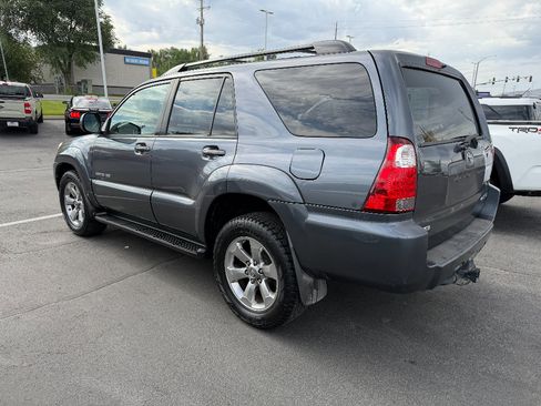 Used 2008 Toyota 4Runner Limited AWD/4WD image 2