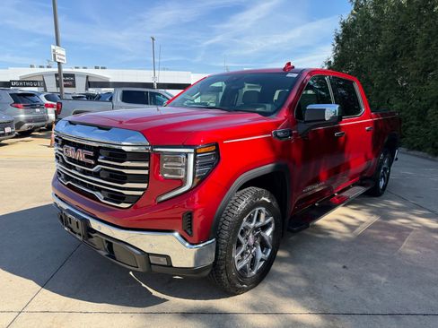 Used 2025 GMC Sierra 1500 SLT w/ SLT Premium Plus Package image 7