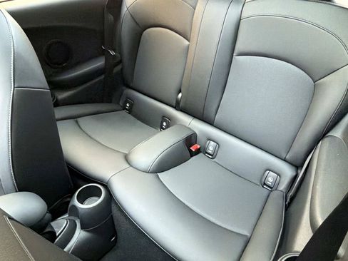 Certified 2023 MINI Cooper 2-Door Hardtop FWD image 12