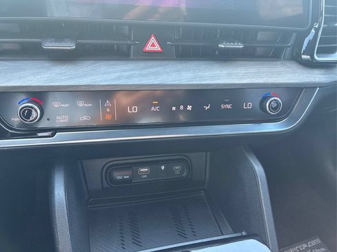 Used 2024 Kia Sportage X-Line w/ X-Line Premium Package AWD/4WD image 38