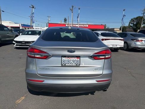 Used 2020 Ford Fusion SE FWD image 6