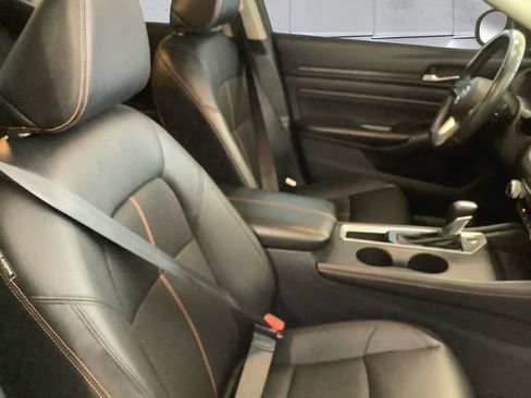 Used 2022 Nissan Altima 2.5 SR image 14
