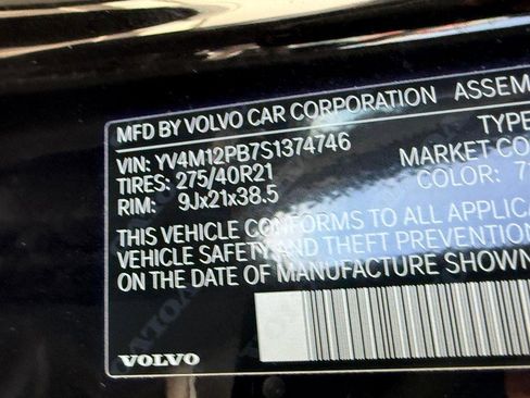 Used 2025 Volvo XC90 B5 Plus image 22