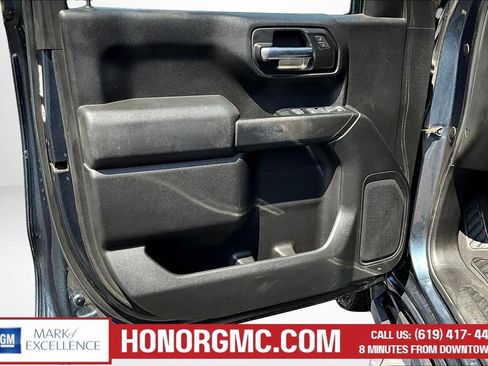 Used 2019 Chevrolet Silverado 1500 Custom Trail Boss w/ Custom Convenience Package AWD/4WD image 19