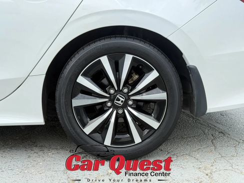 Used 2024 Honda Civic EX image 21