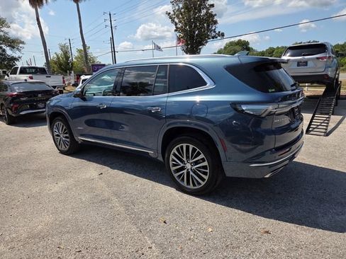 New 2026 Buick Enclave Avenir w/ Super Cruise Package FWD image 11