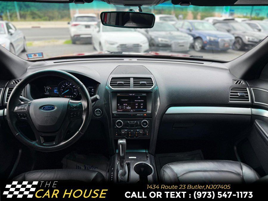 Used 2016 Ford Explorer XLT w/ Equipment Group 202A AWD/4WD image 26