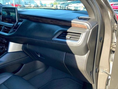 Used 2021 Chevrolet Tahoe LT image 17