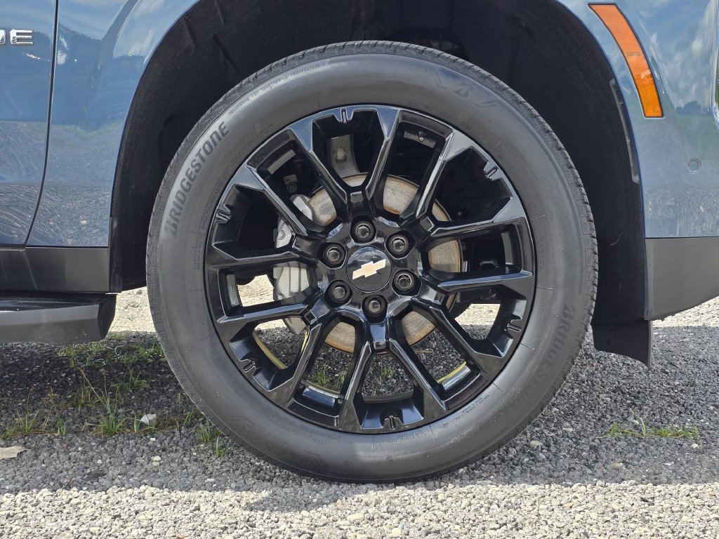 Certified 2025 Chevrolet Tahoe Premier AWD/4WD image 11