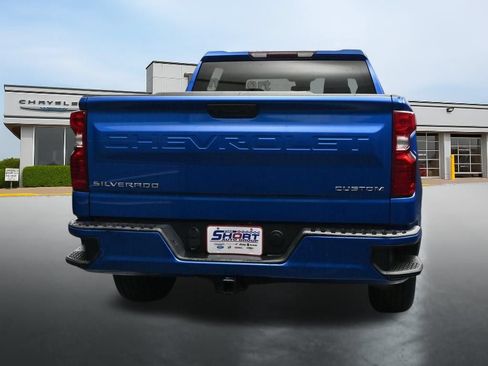 Used 2022 Chevrolet Silverado 1500 Custom AWD/4WD image 4