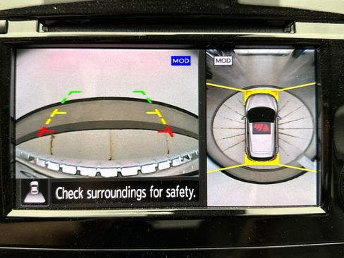Used 2022 Chevrolet Bolt EUV LT w/ Comfort Package FWD image 10