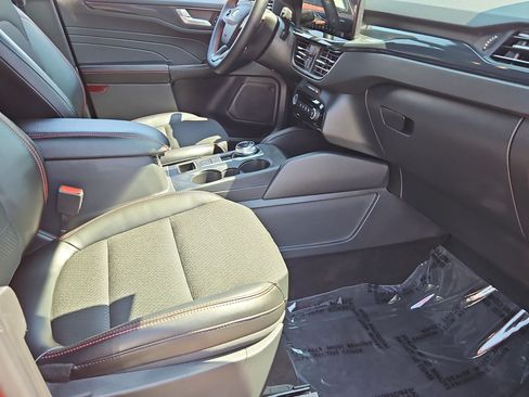 Used 2025 Ford Escape ST-Line w/ Tech Pack #1 FWD image 26