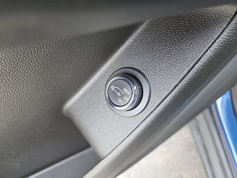 Certified 2023 Chevrolet Traverse LT image 35