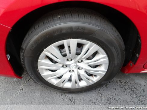 Used 2012 Toyota Camry LE FWD image 9