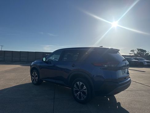 Certified 2023 Nissan Rogue SV FWD image 15