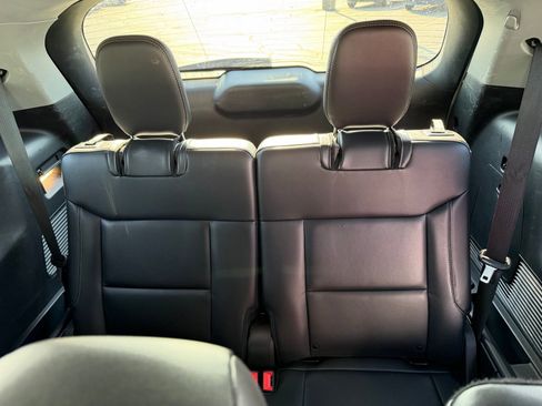 Used 2024 Ford Explorer XLT w/ Equipment Group 202A RWD image 15