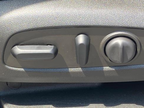 Used 2022 GMC Terrain SLT w/ Infotainment Package II image 15