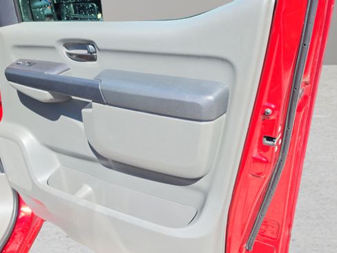 Used 2017 Nissan NV 3500 SL RWD image 8