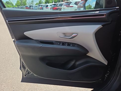 Used 2022 Hyundai Tucson SEL w/ Cargo Package FWD image 17