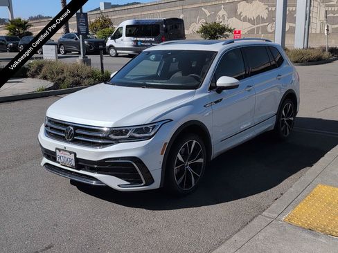 Used 2024 Volkswagen Tiguan SEL R-Line AWD/4WD image 1