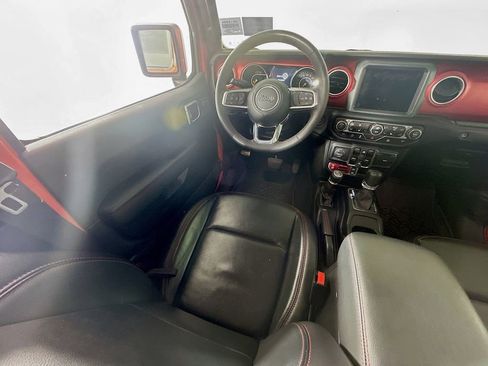 Used 2023 Jeep Gladiator Rubicon w/ Cold Weather Group image 9